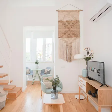 Liiiving In - Secret Grove Mezzanine Apartment